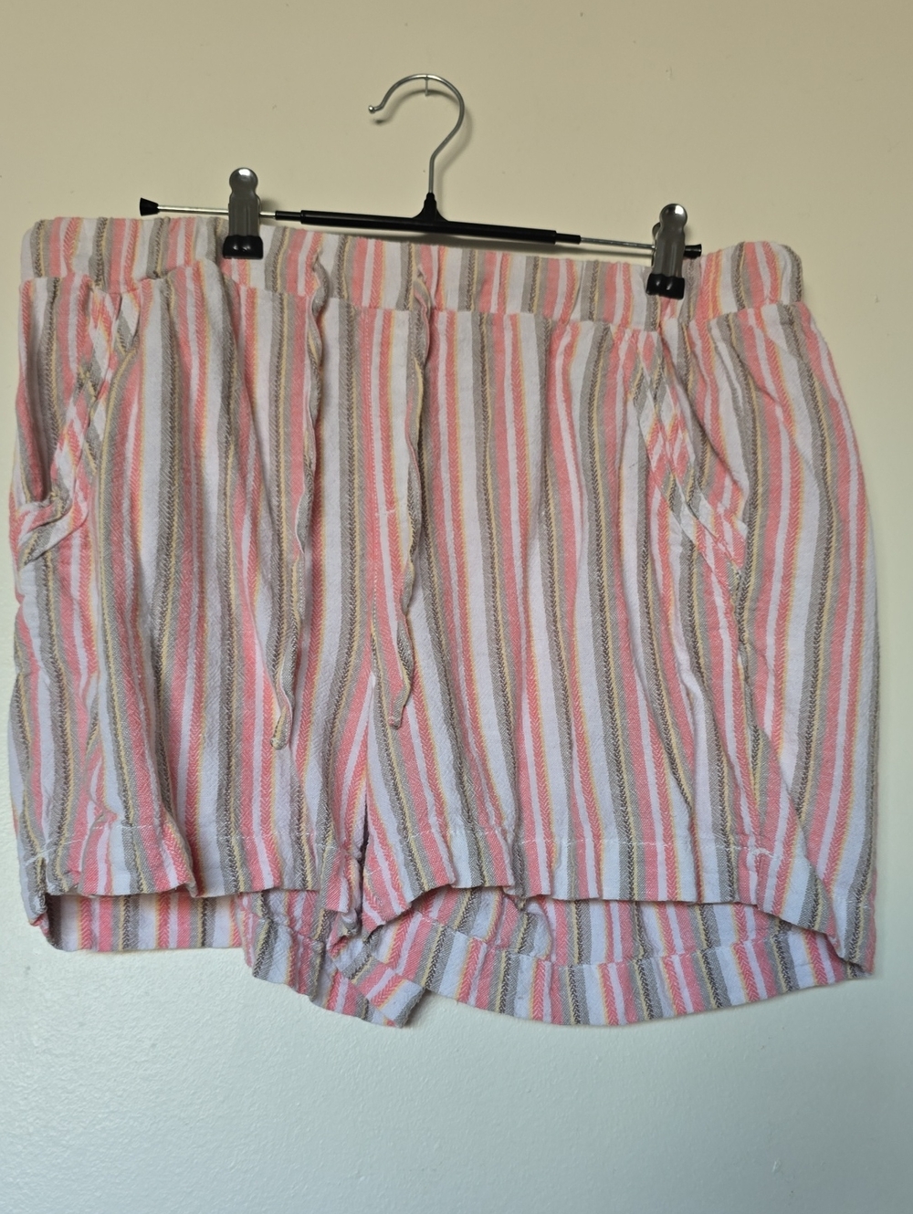 Briggs New York Pink White Tan Striped Drawstring Bermuda Shorts